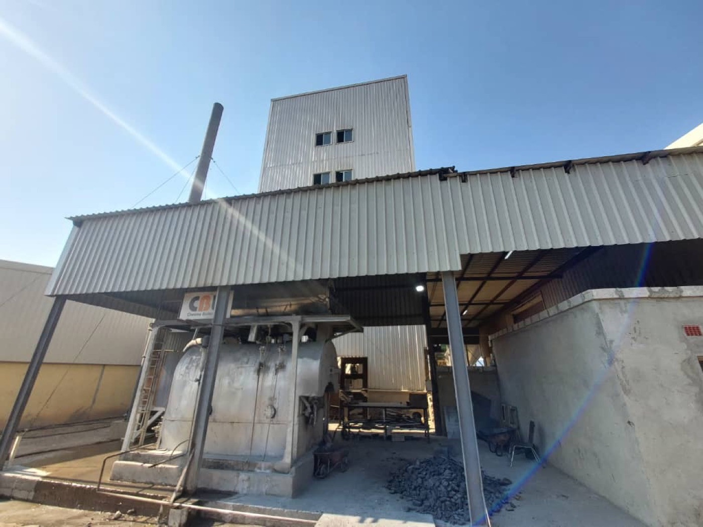 The cooking boiler at the Grafax soya line
